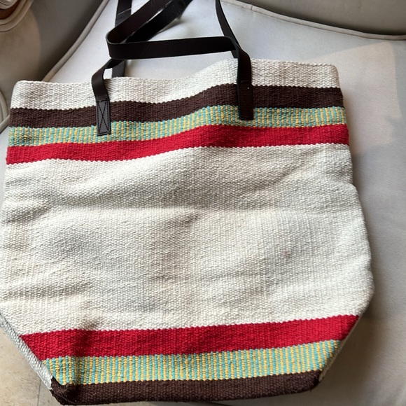 Nwt FOREVER 21 nobby tote 17 x 15" x6 - Picture 4 of 4